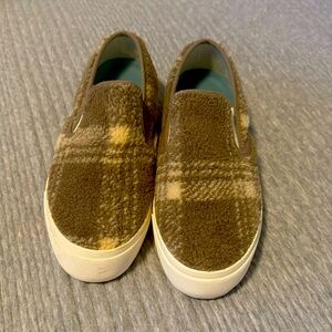 SeaVees, Baja Slip On Platform, Taupe Plaid Recycled PET Shearling, Size 6.5